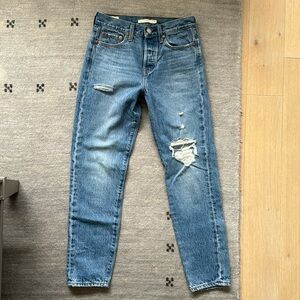 listing-status-banner